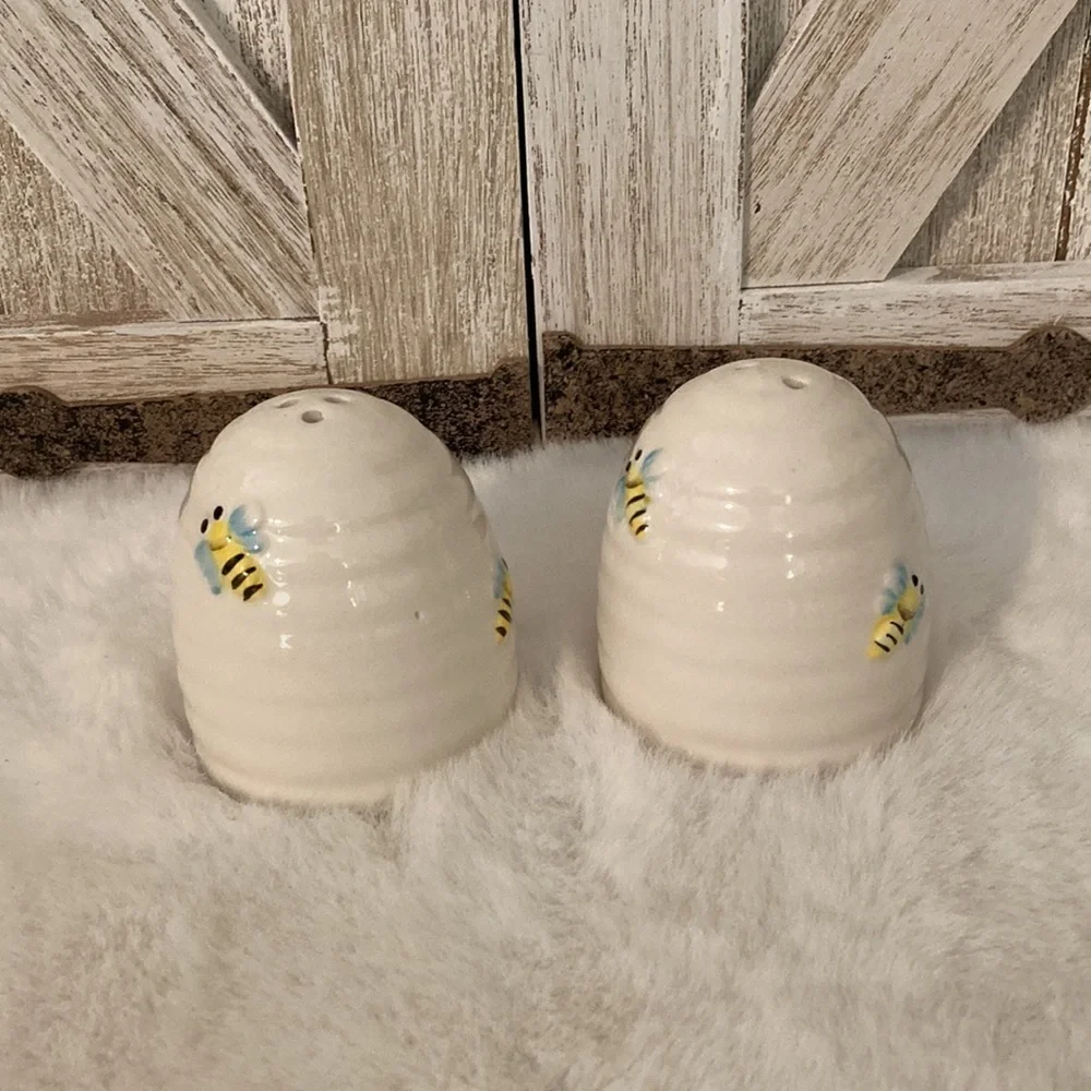 Ceramic Honeybee Shakers